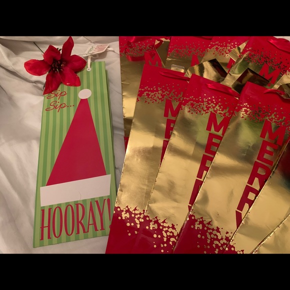 Set of 12 Christmas 🎄 Gift Bags for Wine 🍷 - Picture 4 of 8